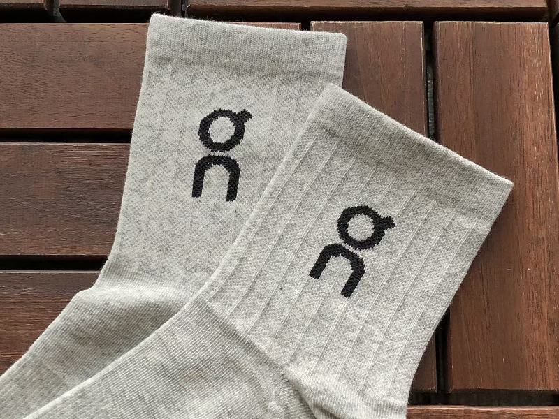 On Ru I G Socks 10