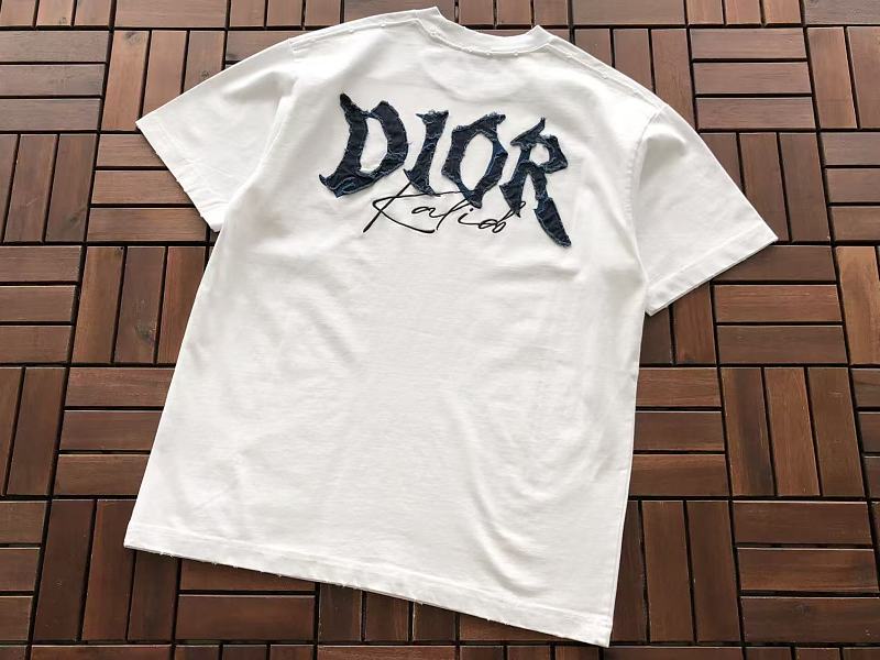 D O T-shirt 12