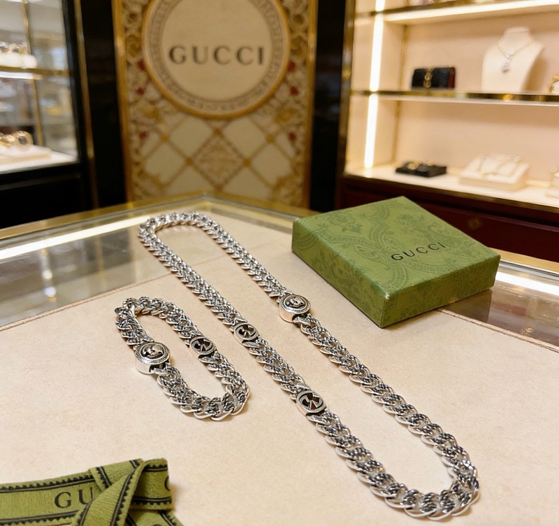 A Necklace Bracelet G C I Jewelry 8