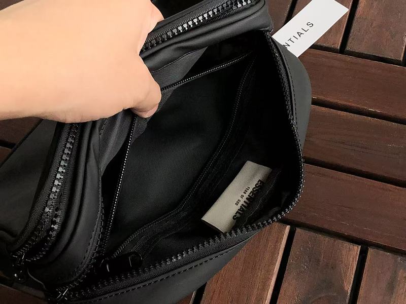 Essentials Bag 10