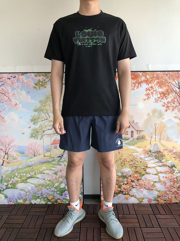L T-shirt · 3