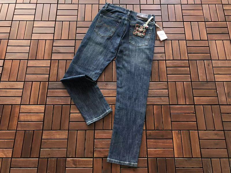 Br N L O C Ci L I Jeans · 4