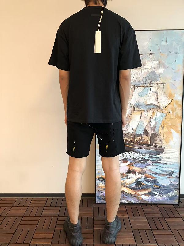 Essentials T-shirt 8