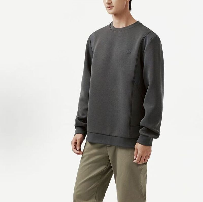 L C St Sweater · 3