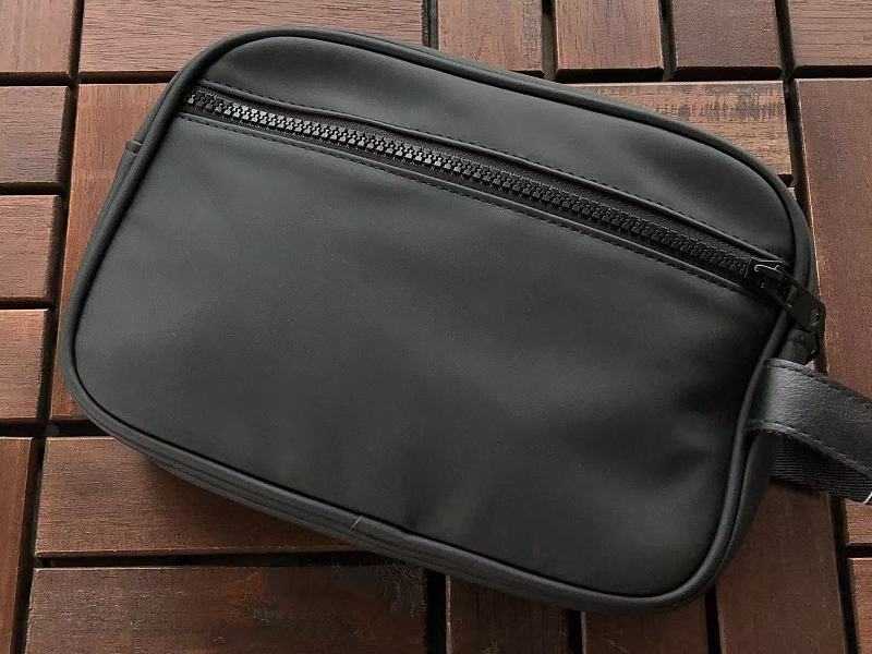 Essentials Bag 5