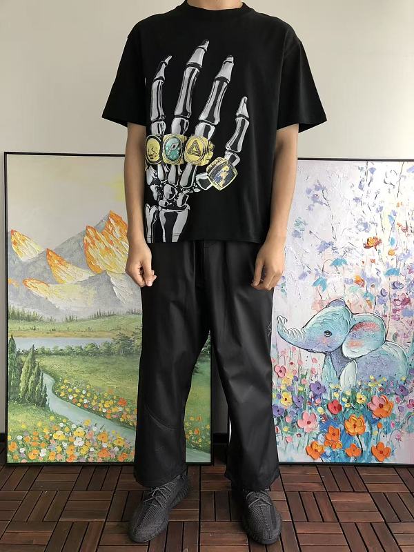 P La E T-shirt 3