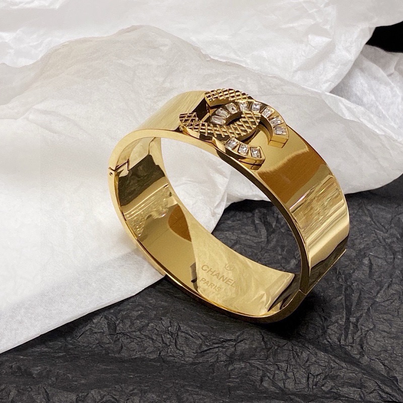 C A E Jewelry · 5