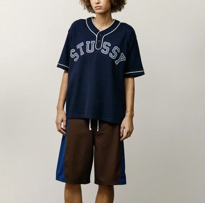 St S Y T-shirt · 4