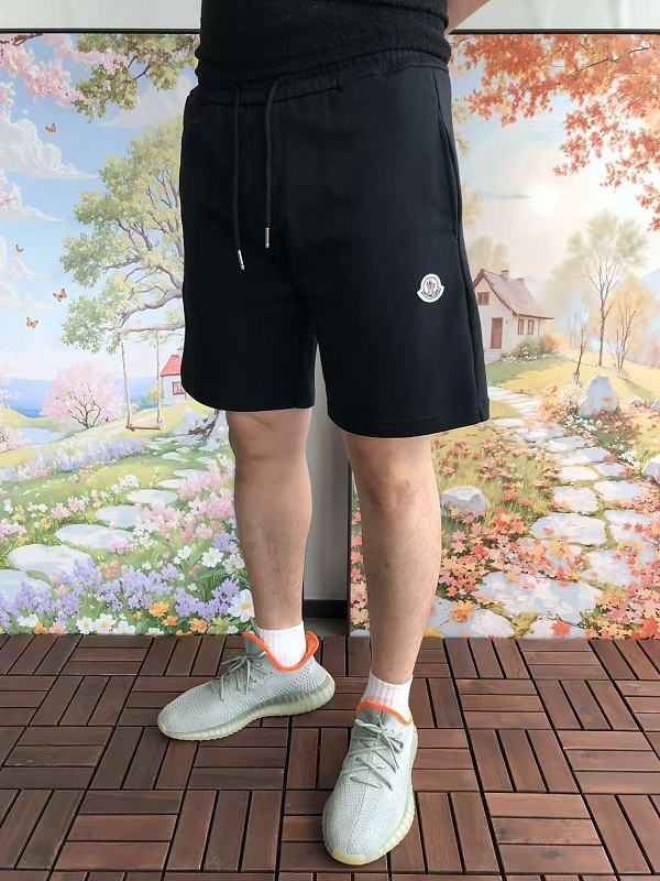 M R Shorts · 3