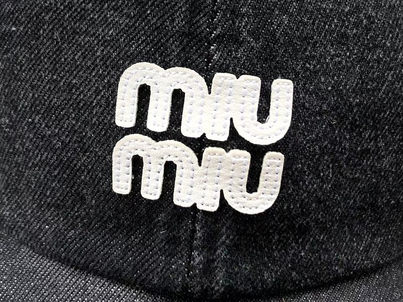 M U M U Cap · 5