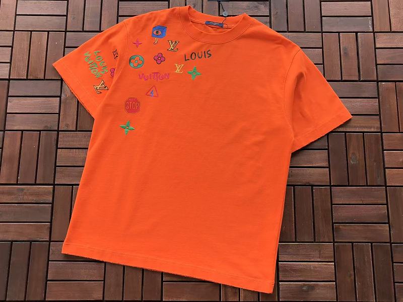 L T-shirt 11