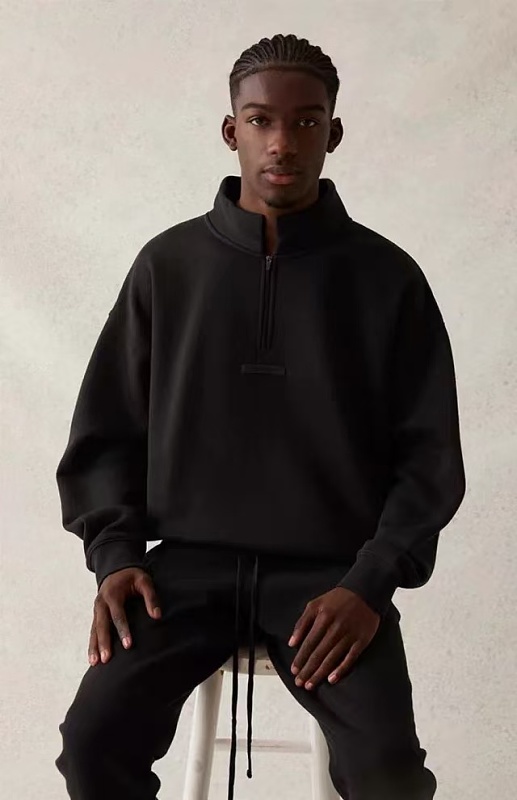 Essentials Sweater Fleece 3