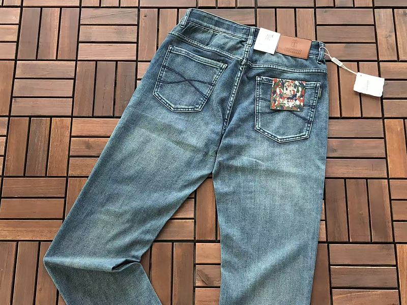 Br N L O C Ci L I Jeans · 5