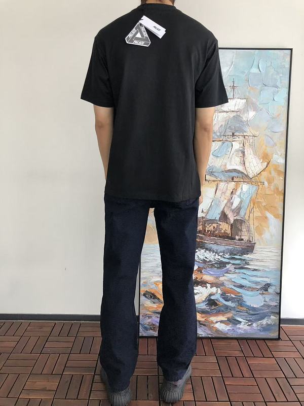 P La E T-shirt · 4