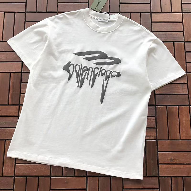 B L Ia A T-shirt · 5