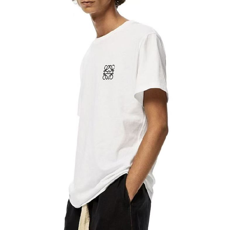 L E T-shirt · 4