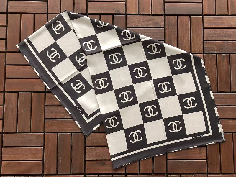 C A E Scarf · 4
