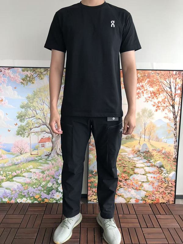 On Ru I G T-shirt · 4