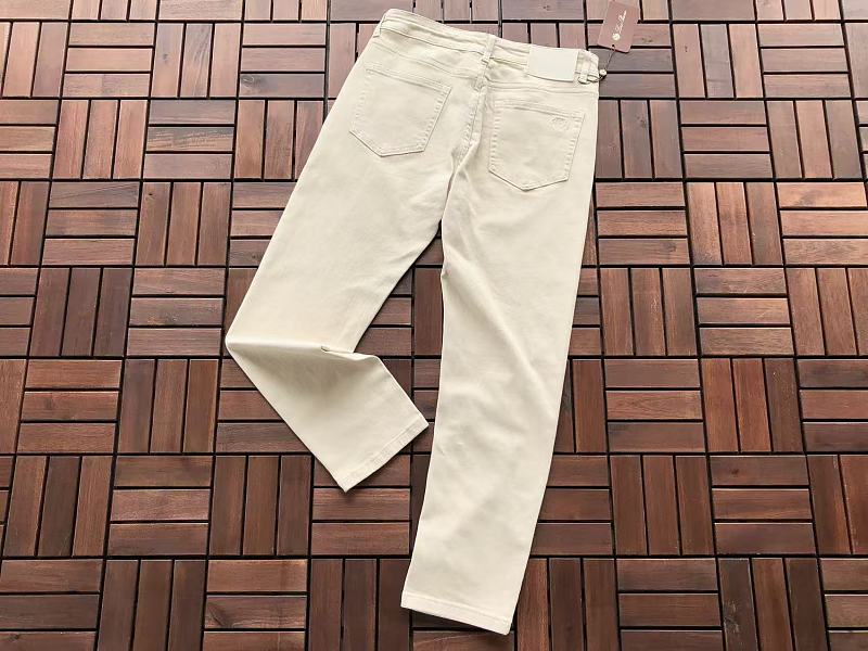 L O P A A Jeans · 4