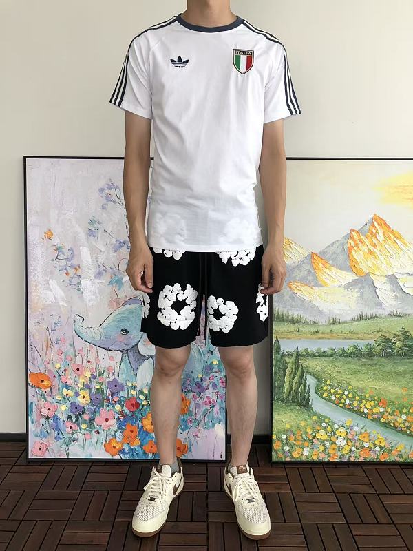 Di As T-shirt · 4