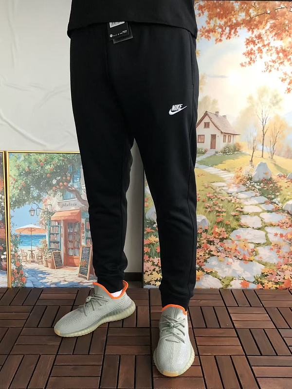 Nike Trousers 3