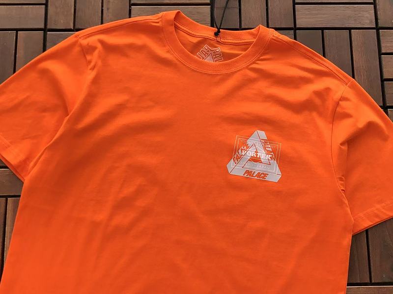 P La E T-shirt 11