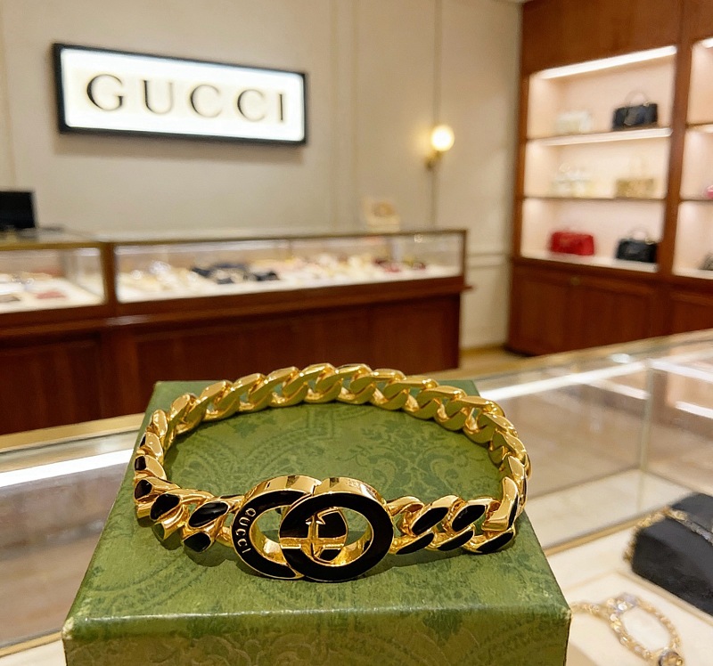 G C I Jewelry · 3