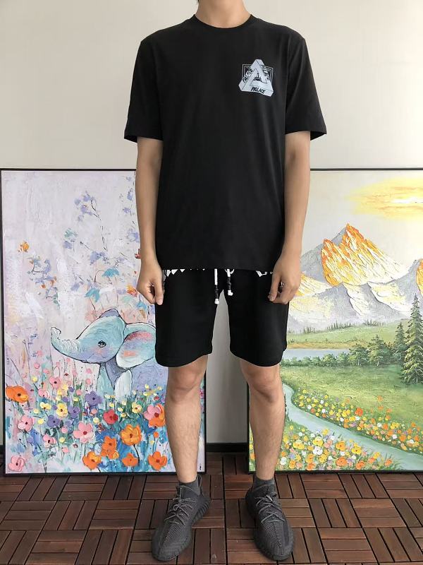 P La E T-shirt 3