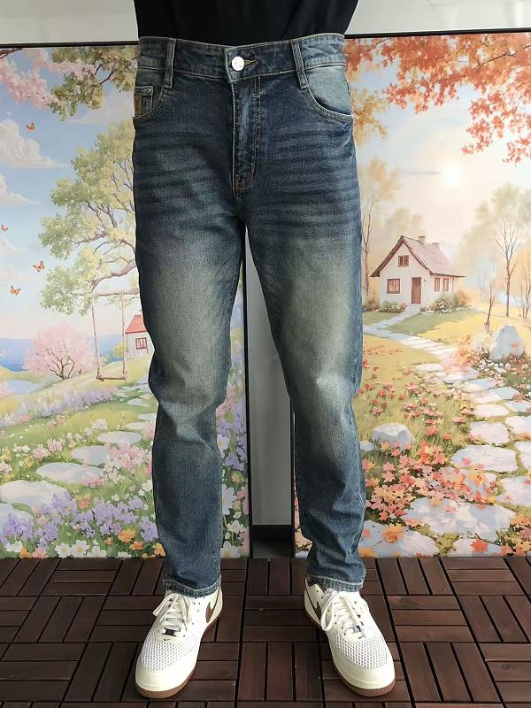 L Jeans · 3
