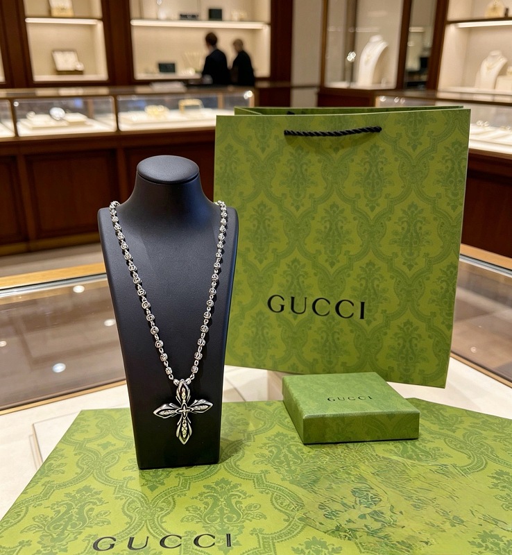 G C I Jewelry · 3