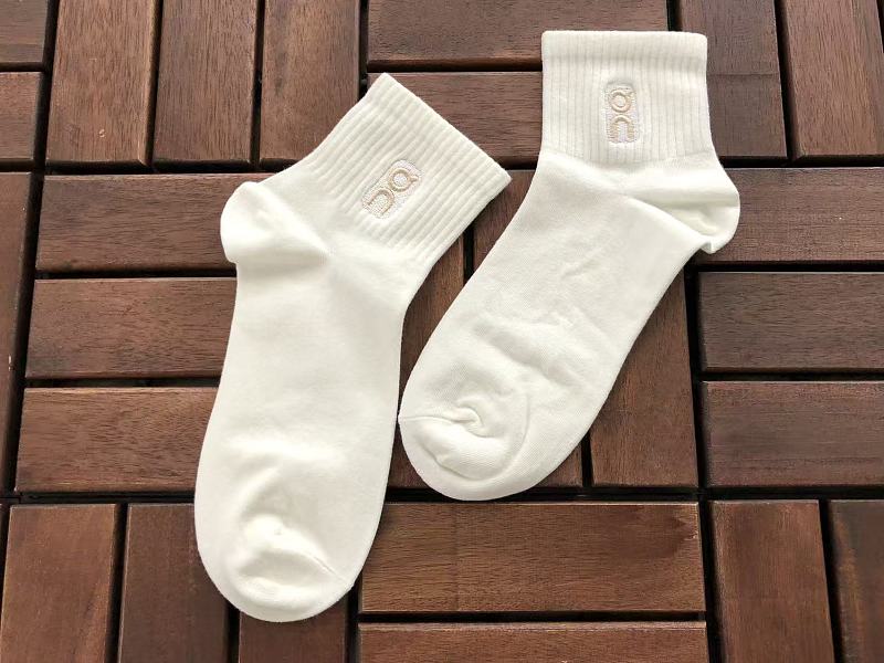 On Ru I G Socks 5
