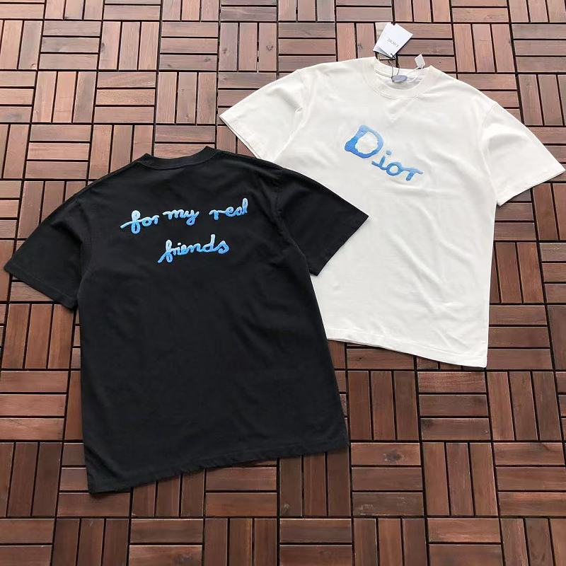 D O T-shirt · 5