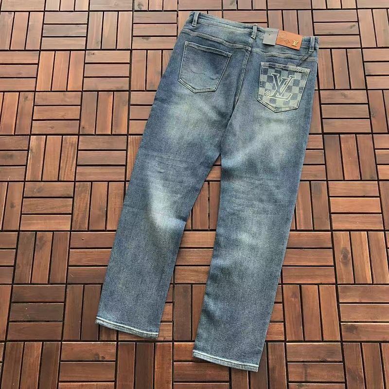 L Jeans · 5
