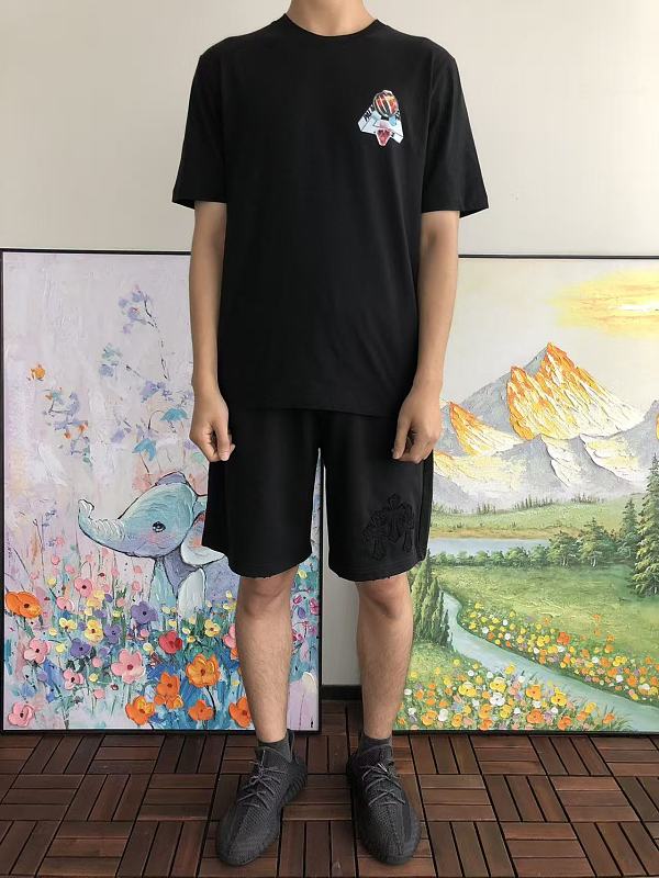 P La E T-shirt · 4