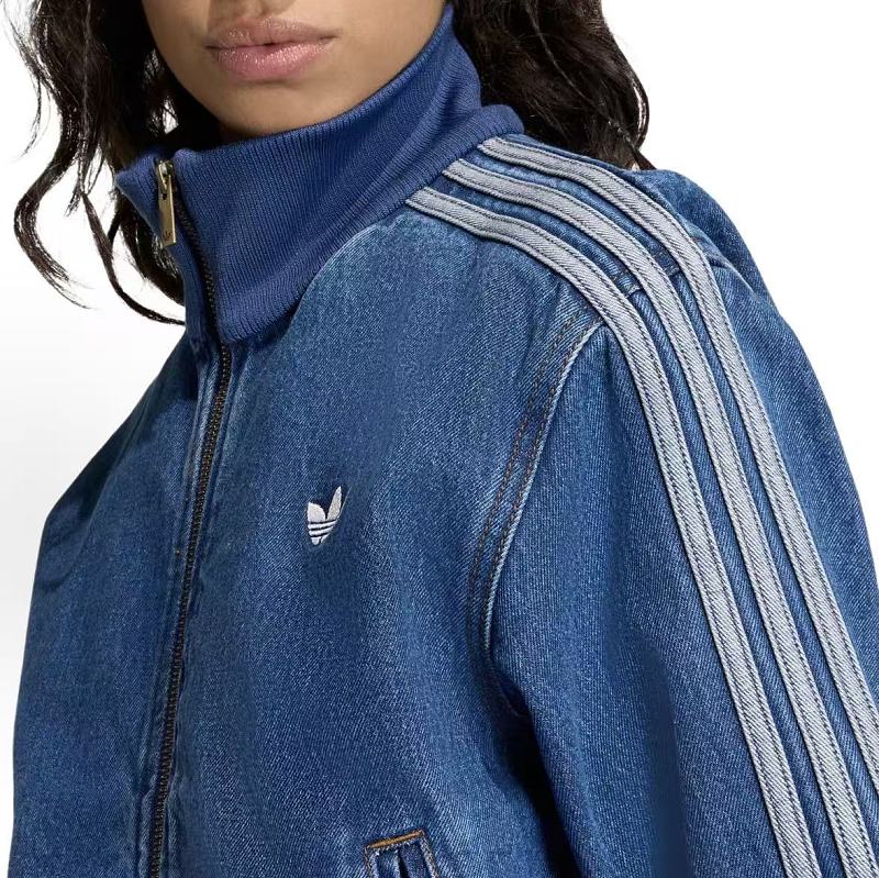 Di As Jacket Woman · 4