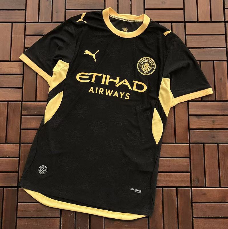 Football T-shirt · 4