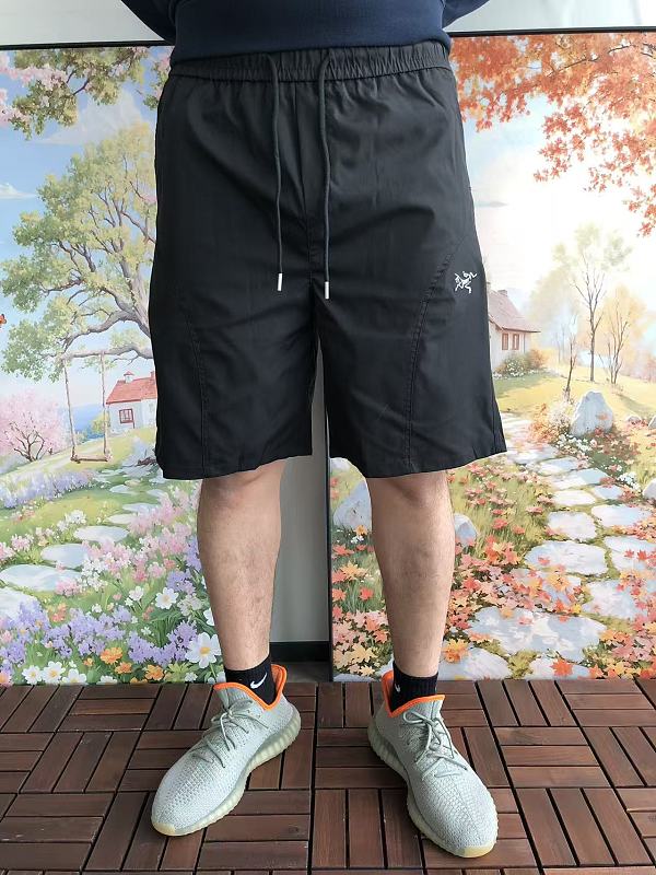A T Yx Shorts · 3
