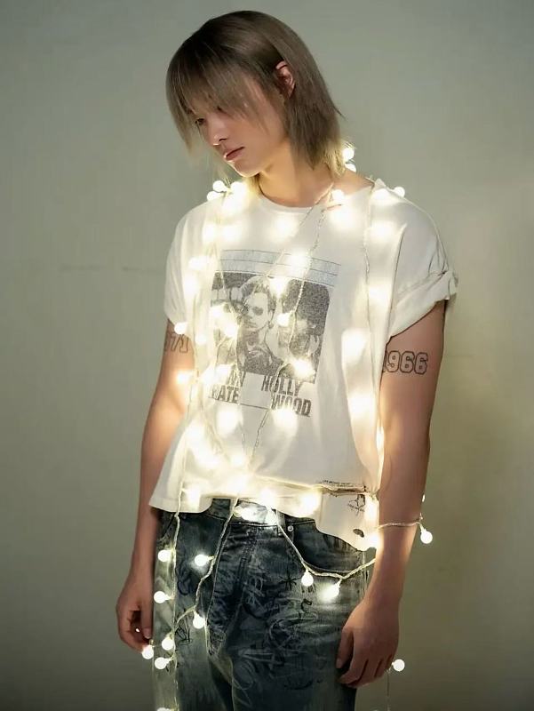 Vintage T-shirt · 4