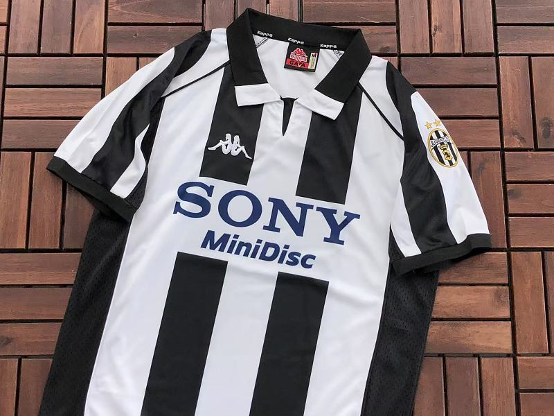 Football T-shirt · 6