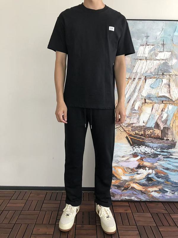 C.p. T-shirt · 4