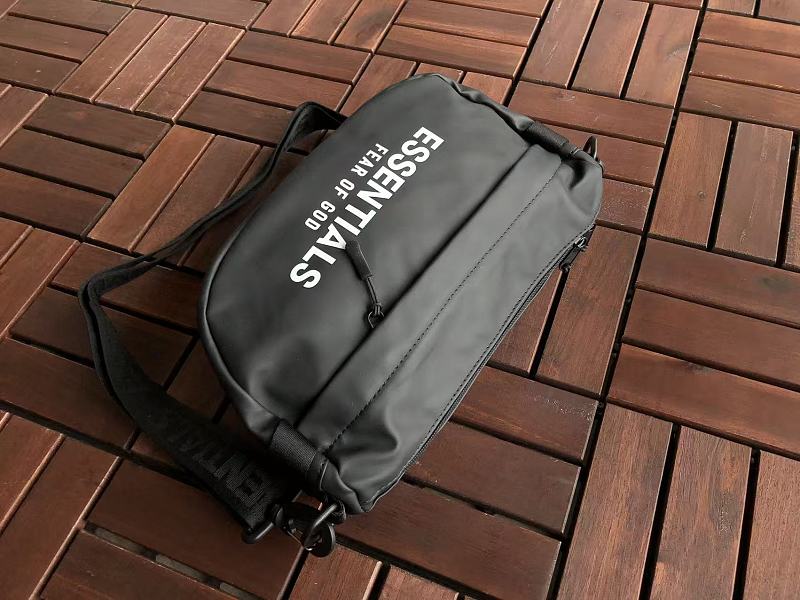 Essentials Bag 12