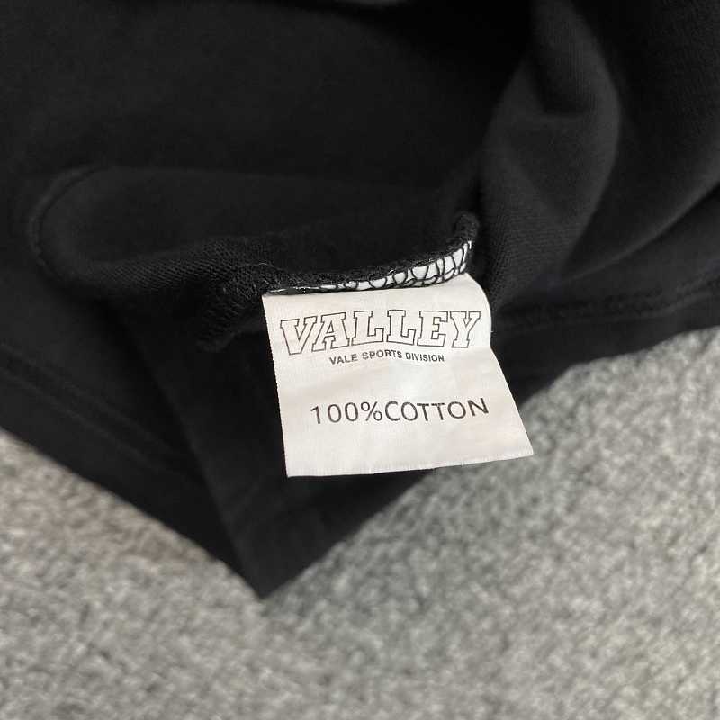 Valley T-shirt · 3