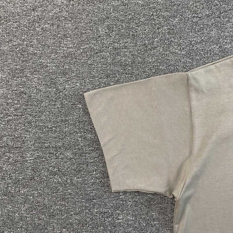 Essentials 24fw T-shirt 4