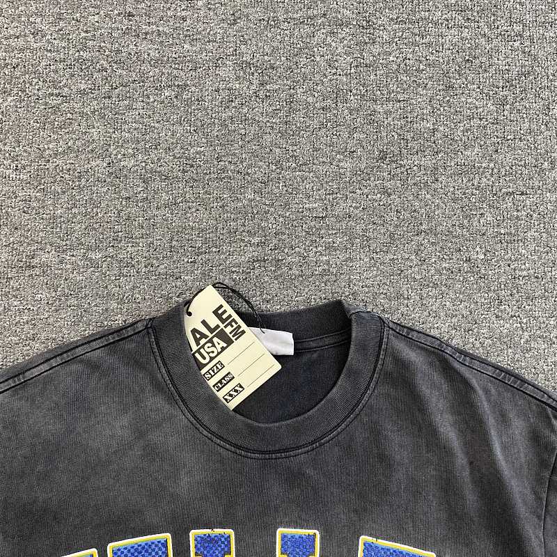 Valley T-shirt · 5