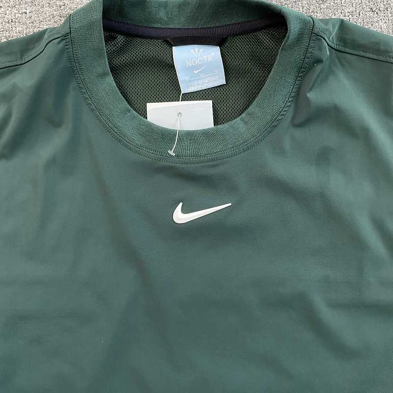 Nike T-shirt · 6