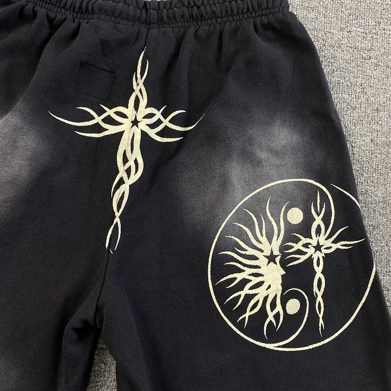 Hellstar Shorts · 3