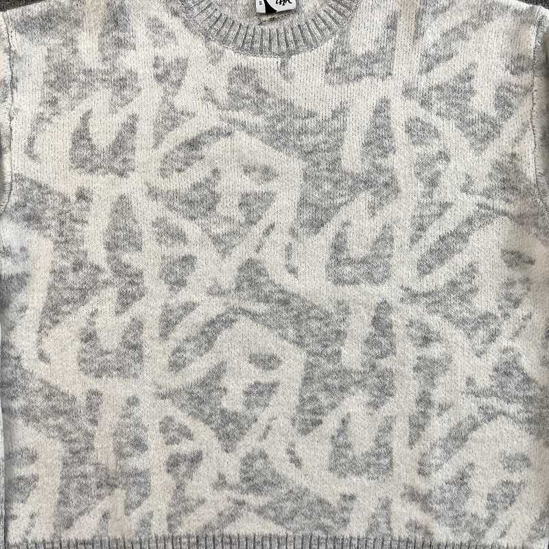 Mertra Sweater · 6