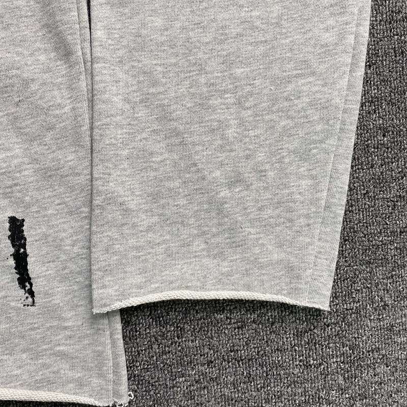 Saint Vanity Crewneck · 4