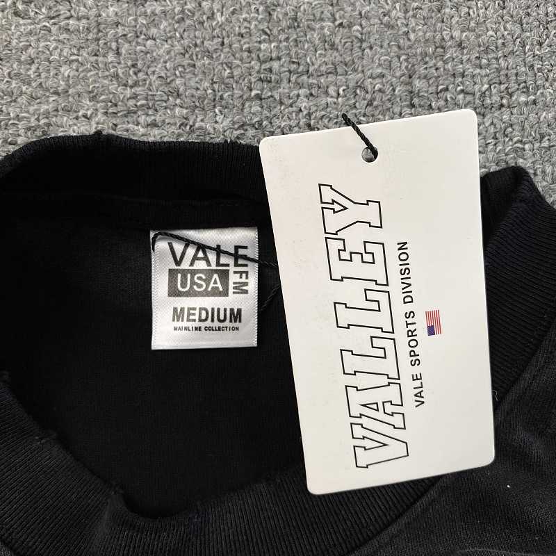 Valley T-shirt · 4