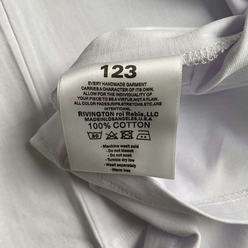 T-shirt · 3